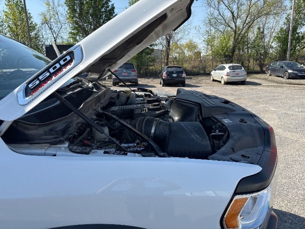 Refrigerated Truck-Light and Medium Duty Trucks-RAM-2022-5500-Muskogee-OK-132,345\n\t\tmiles-$ 54,500 - Image 24