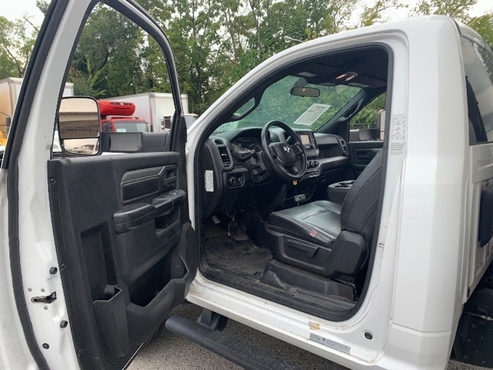 Refrigerated Truck-Light and Medium Duty Trucks-RAM-2022-5500-Nashville-TN-137,040\n\t\tmiles-$ 51,750 - Image 15