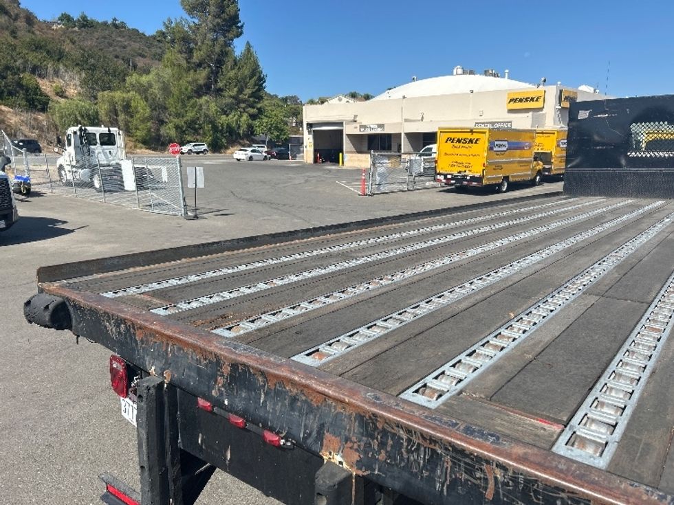 ROLLFLAT-Light and Medium Duty Trucks-Hino-2023-L6-Torrance-CA-66,033\n\t\tmiles-$ 89,750 - Image 11