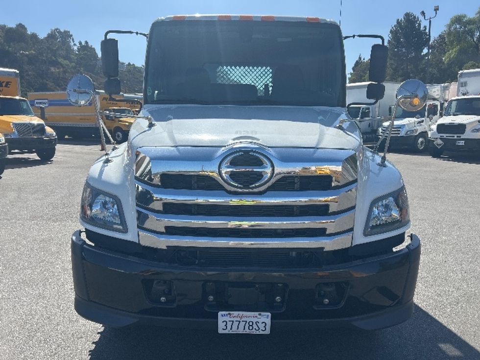 ROLLFLAT-Light and Medium Duty Trucks-Hino-2023-L6-Torrance-CA-66,033\n\t\tmiles-$ 89,750 - Image 2