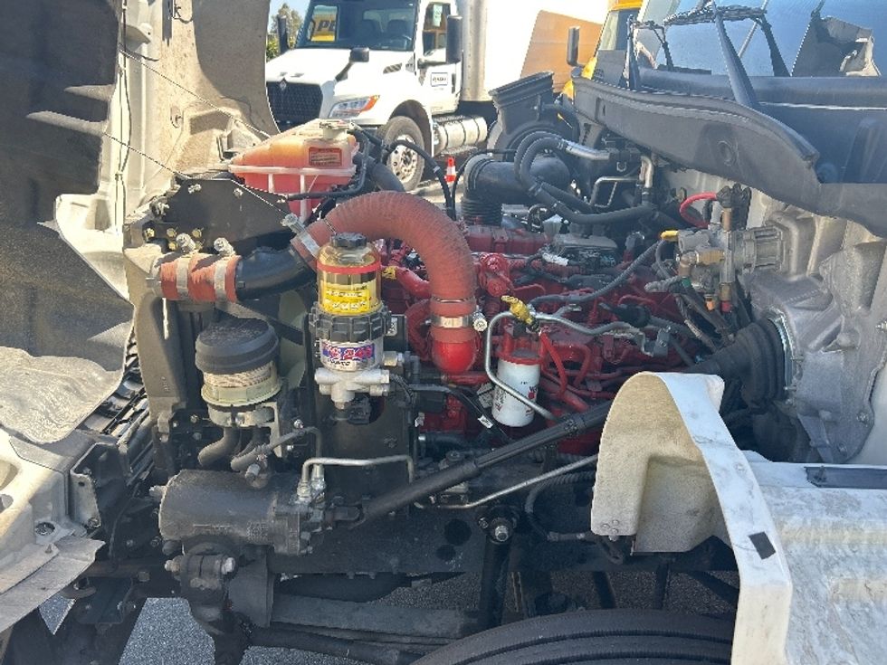 ROLLFLAT-Light and Medium Duty Trucks-Hino-2023-L6-Torrance-CA-66,033\n\t\tmiles-$ 89,750 - Image 24
