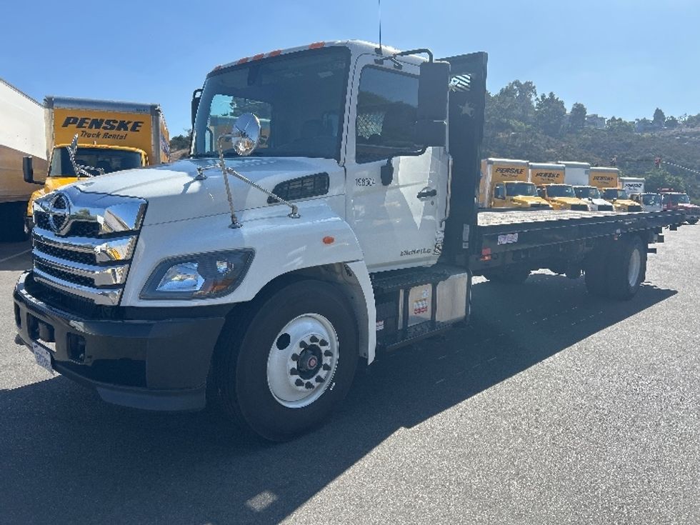 ROLLFLAT-Light and Medium Duty Trucks-Hino-2023-L6-Torrance-CA-66,033\n\t\tmiles-$ 89,750 - Image 3