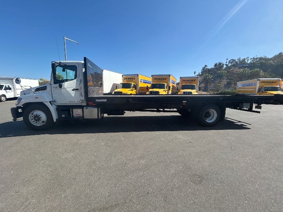 ROLLFLAT-Light and Medium Duty Trucks-Hino-2023-L6-Torrance-CA-66,033\n\t\tmiles-$ 89,750 - Image 4