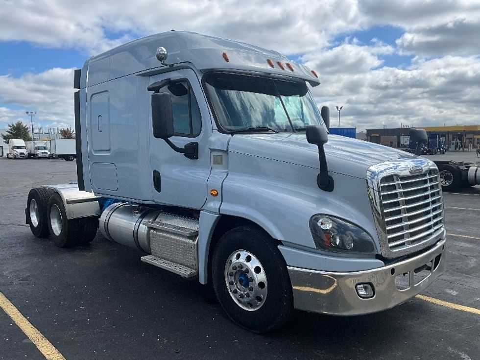 Sleeper Tractor-Heavy Duty Tractors-Freightliner-2015-Cascadia 12564ST-Cambridge-ON-658,735\n\t\tkm-$ 51,250 - Image 1
