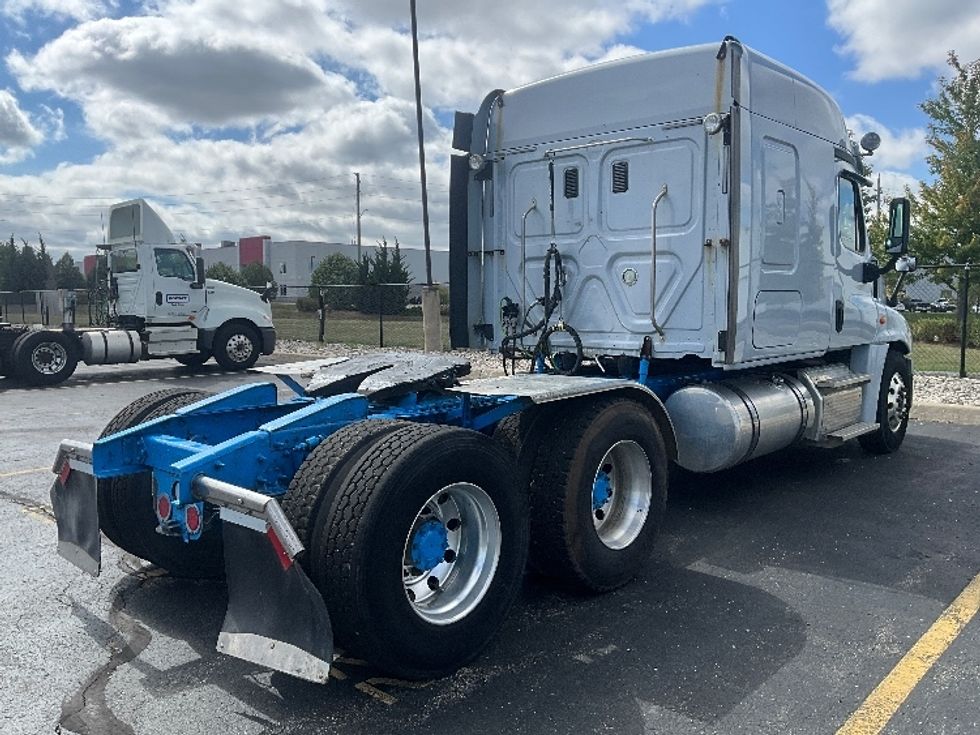 Sleeper Tractor-Heavy Duty Tractors-Freightliner-2015-Cascadia 12564ST-Cambridge-ON-658,735\n\t\tkm-$ 51,250 - Image 7
