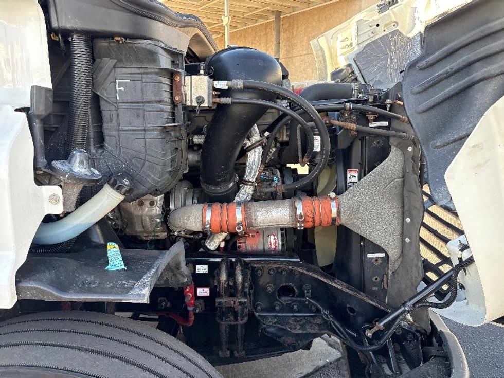 Sleeper Tractor-Heavy Duty Tractors-Freightliner-2016-Cascadia 11364ST-Phoenix-AZ-554,269\n\t\tmiles-$ 18,000 - Image 20