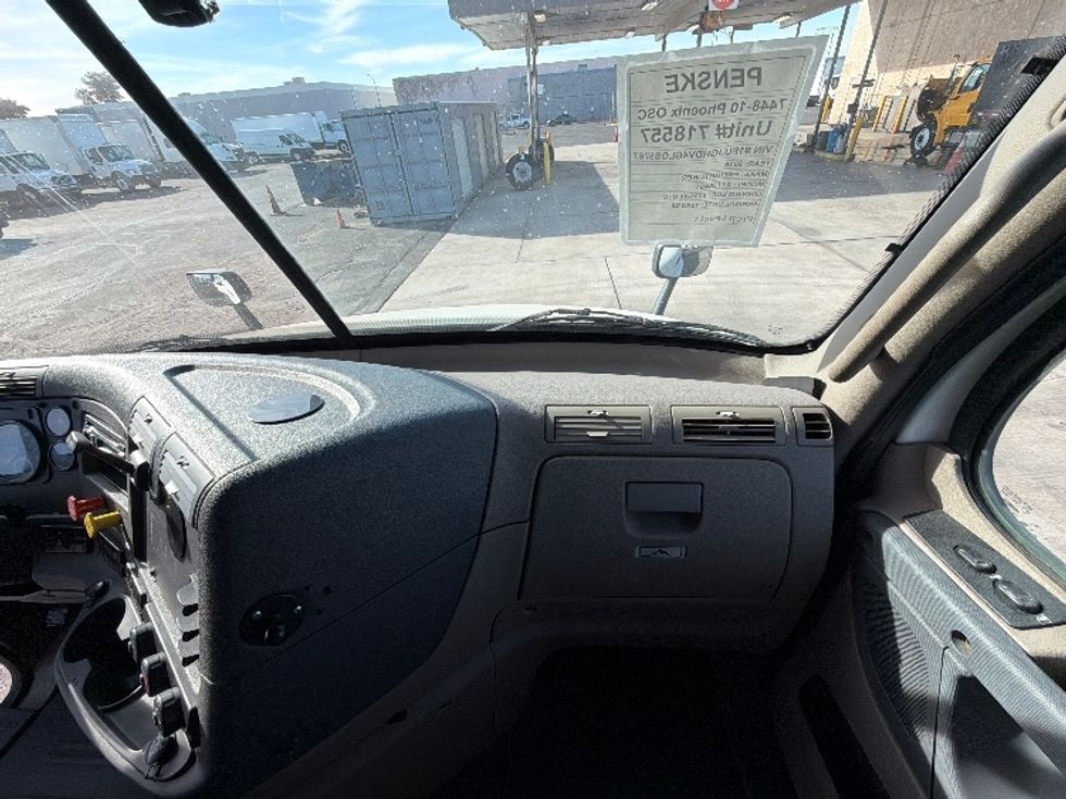Sleeper Tractor-Heavy Duty Tractors-Freightliner-2016-Cascadia 11364ST-Phoenix-AZ-634,388\n\t\tmiles-$ 36,000 - Image 14