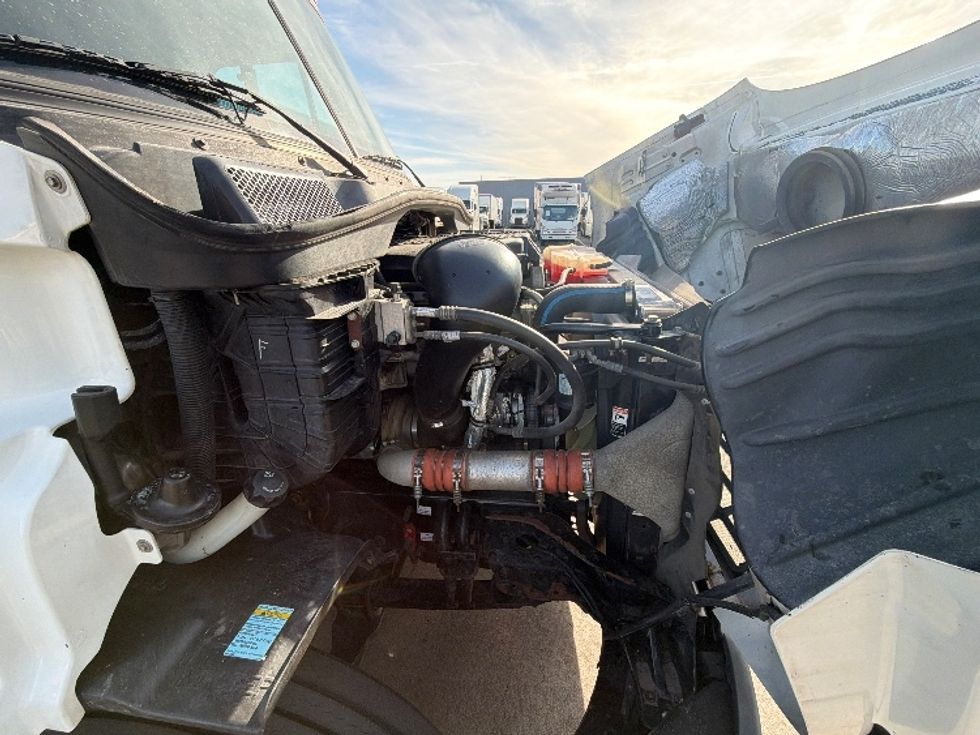 Sleeper Tractor-Heavy Duty Tractors-Freightliner-2016-Cascadia 11364ST-Phoenix-AZ-634,388\n\t\tmiles-$ 36,000 - Image 20