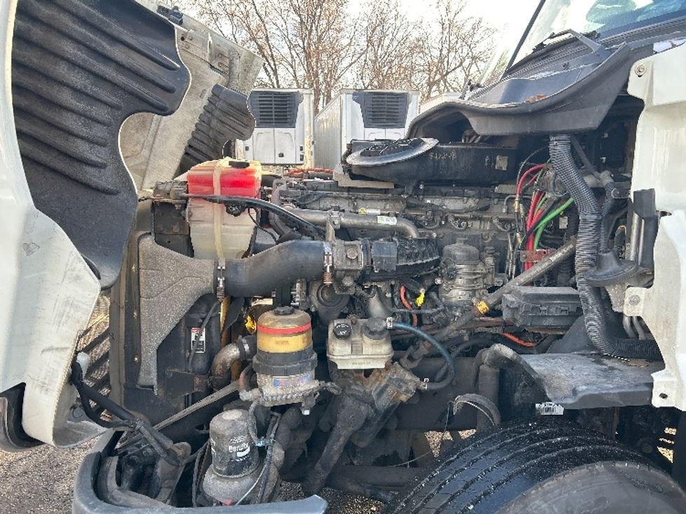 Sleeper Tractor-Heavy Duty Tractors-Freightliner-2016-Cascadia 12564ST-Roseville-MN-543,508\n\t\tmiles-$ 41,500 - Image 21