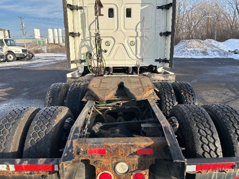 Sleeper Tractor-Heavy Duty Tractors-Freightliner-2016-Cascadia 12564ST-Roseville-MN-543,508\n\t\tmiles-$ 41,500 - Image 6