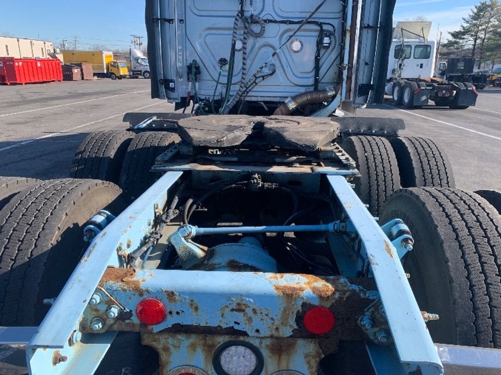 Sleeper Tractor-Heavy Duty Tractors-Freightliner-2016-Cascadia 12564ST-South Plainfield-NJ-713,536\n\t\tmiles-$ 25,000 - Image 8
