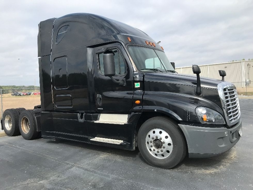 2017 Freightliner Cascadia 12564ST Sleeper Tractor