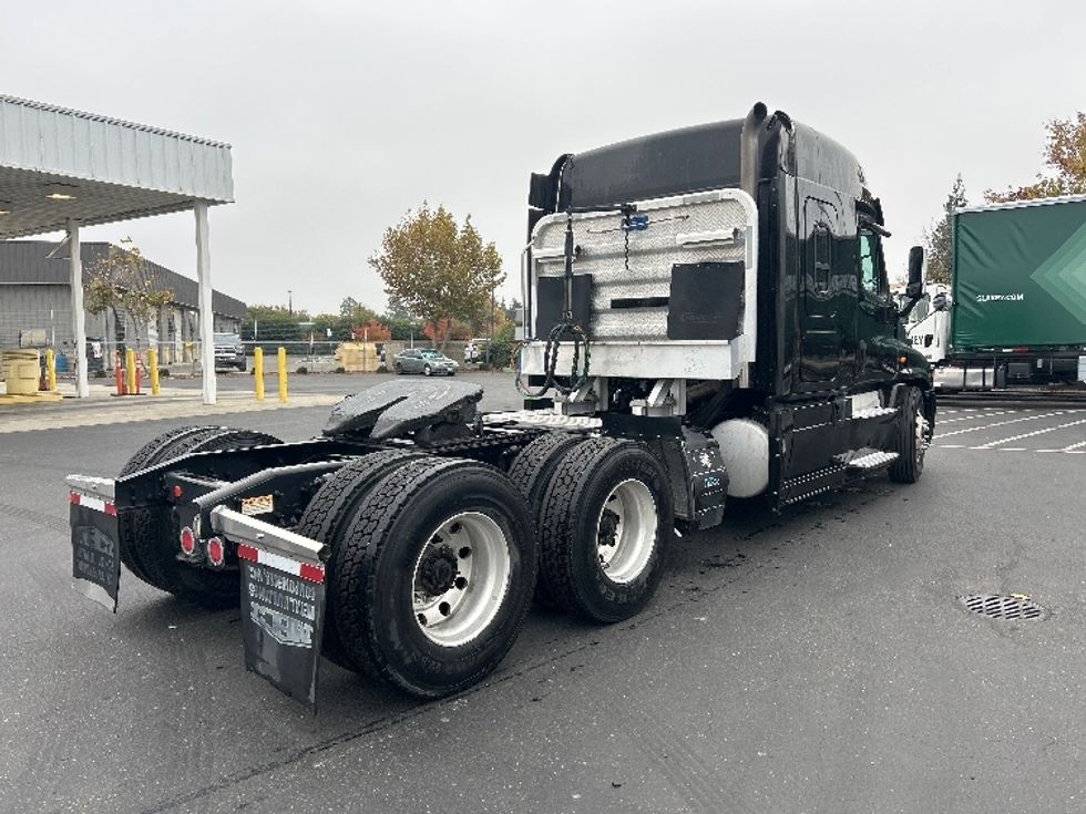Sleeper Tractor-Heavy Duty Tractors-Freightliner-2017-Cascadia 12564ST-Ceres-CA-596,848\n\t\tmiles-$ 46,500 - Image 7