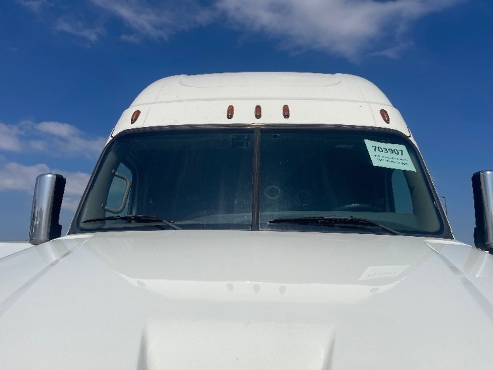 Sleeper Tractor-Heavy Duty Tractors-Freightliner-2017-Cascadia 12564ST-Dallas-TX-732,544\n\t\tmiles-$ 41,500 - Image 22