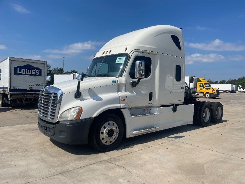 Sleeper Tractor-Heavy Duty Tractors-Freightliner-2017-Cascadia 12564ST-Dallas-TX-732,544\n\t\tmiles-$ 41,500 - Image 3