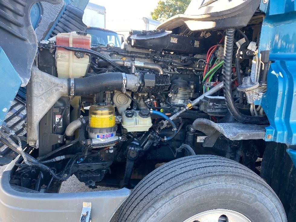 Sleeper Tractor-Heavy Duty Tractors-Freightliner-2017-Cascadia 12564ST-Grand Rapids-MI-634,054\n\t\tmiles-$ 32,500 - Image 21