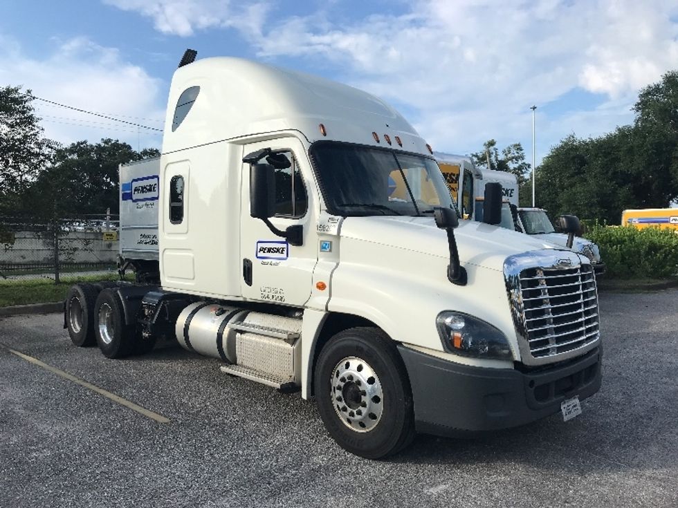 Used 2017 Freightliner Tractor Sleeper Tractor Unit 158262 Penske Used Trucks