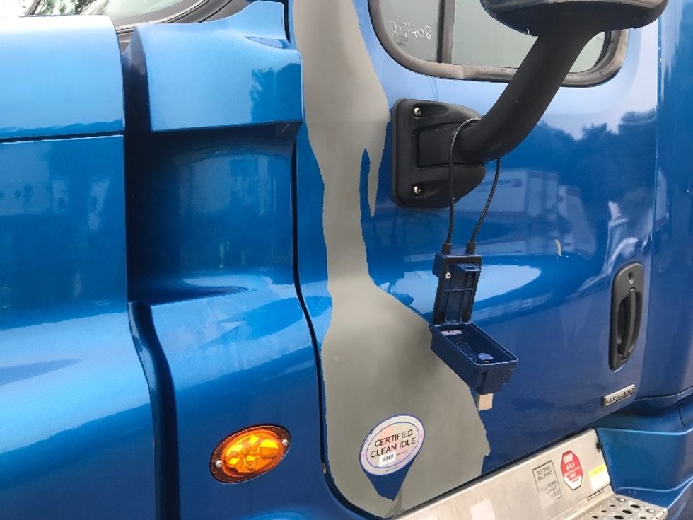 Sleeper Tractor-Heavy Duty Tractors-Freightliner-2017-Cascadia 12564ST-Jacksonville-FL-676,323\n\t\tmiles-$ 31,000 - Image 23