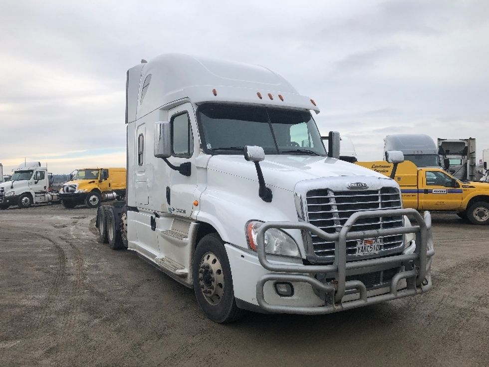Sleeper Tractor-Heavy Duty Tractors-Freightliner-2017-Cascadia 12584ST-Spokane Valley-WA-560,373\n\t\tmiles-$ 55,000 - Image 1