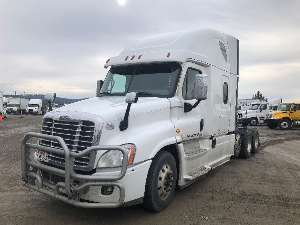 Sleeper Tractor-Heavy Duty Tractors-Freightliner-2017-Cascadia 12584ST-Spokane Valley-WA-560,373\n\t\tmiles-$ 55,000 - Image 3