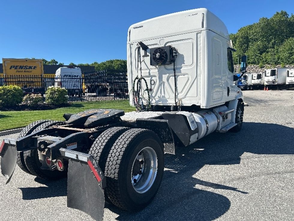 Sleeper Tractor-Heavy Duty Tractors-Freightliner-2018-Cascadia 11342ST-Fitchburg-MA-555,200\n\t\tmiles-$ 42,750 - Image 7