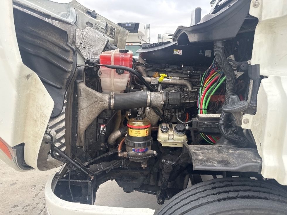 Sleeper Tractor-Heavy Duty Tractors-Freightliner-2018-Cascadia 11364ST-Greeley-CO-388,291\n\t\tmiles-$ 56,500 - Image 21