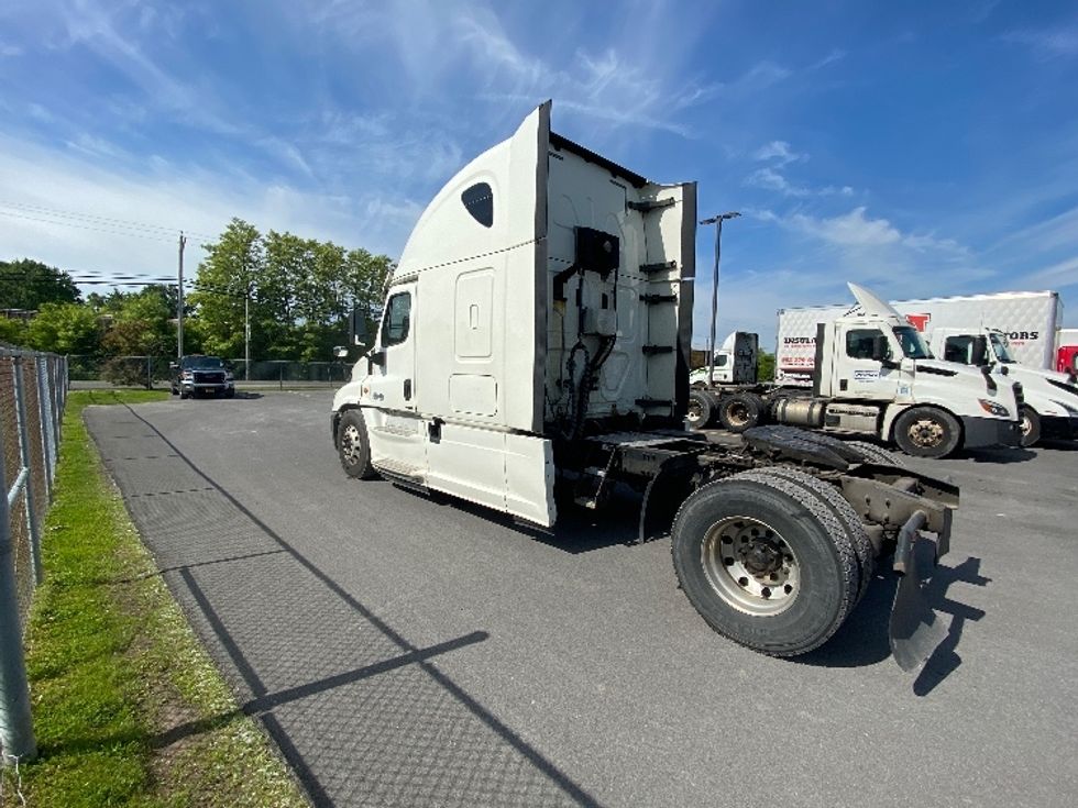 Sleeper Tractor-Heavy Duty Tractors-Freightliner-2018-Cascadia 12542ST-Liverpool-NY-459,035\n\t\tmiles-$ 51,750 - Image 5