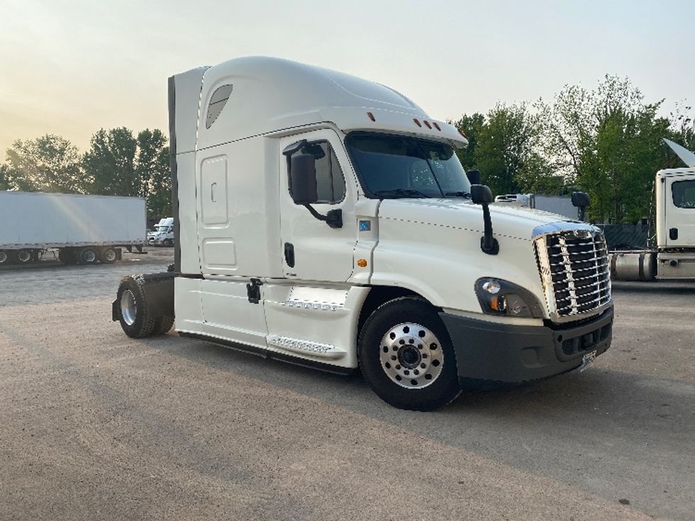 Sleeper Tractor-Heavy Duty Tractors-Freightliner-2018-Cascadia 12542ST-Minoa-NY-598,579\n\t\tmiles-$ 46,500 - Image 1