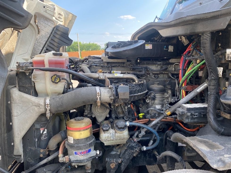 Sleeper Tractor-Heavy Duty Tractors-Freightliner-2018-Cascadia 12542ST-Minoa-NY-664,446\n\t\tmiles-$ 42,500 - Image 21