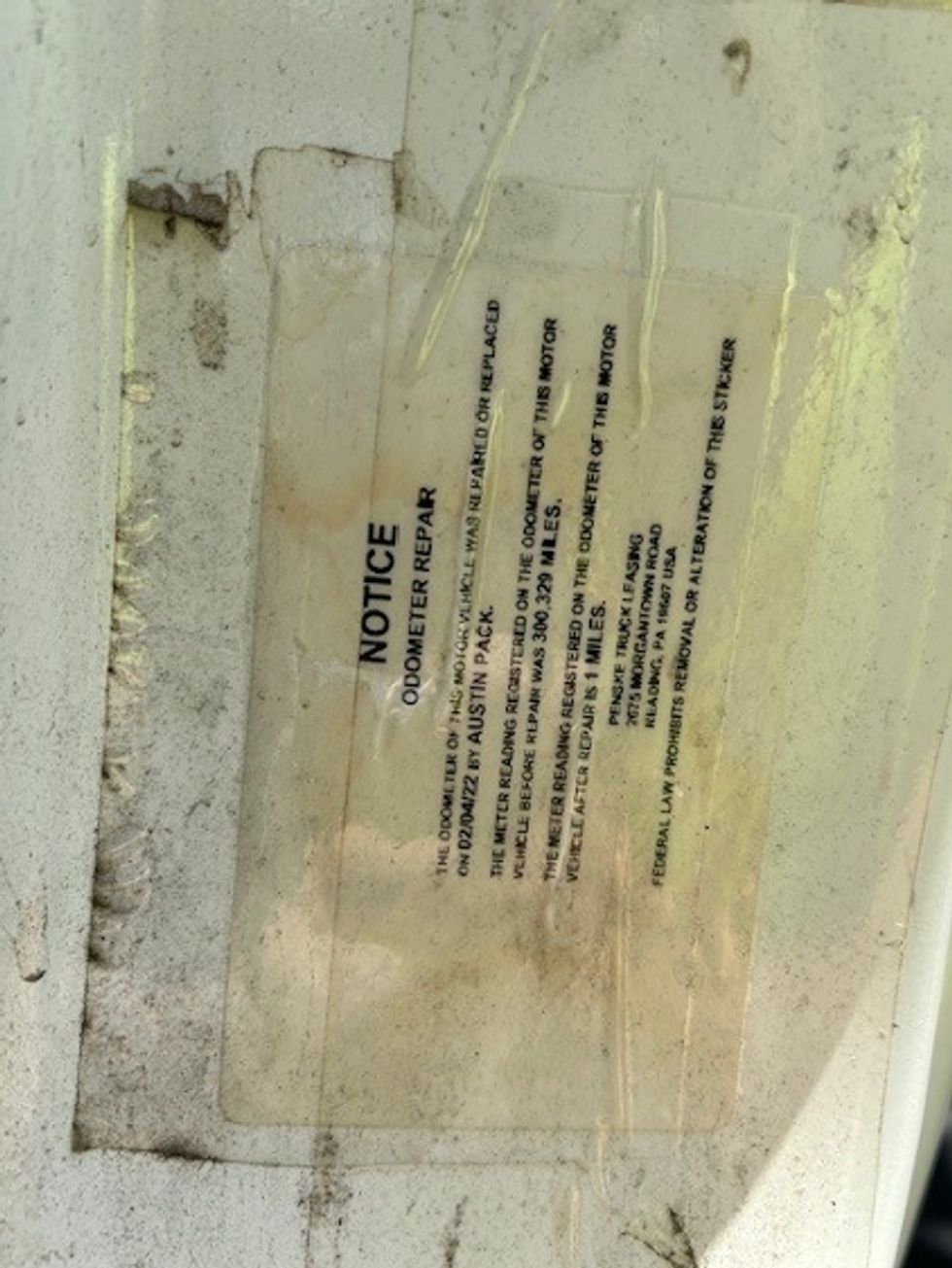 Sleeper Tractor-Heavy Duty Tractors-Freightliner-2018-Cascadia 12542ST-Winston Salem-NC-487,020\n\t\tmiles-$ 49,000 - Image 23