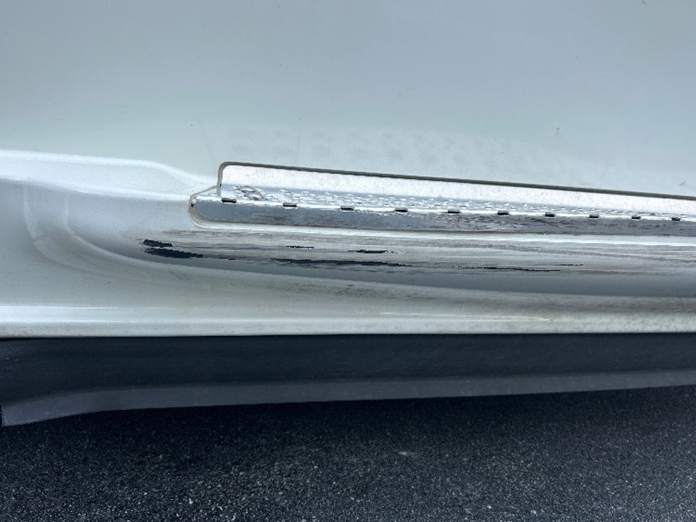 Sleeper Tractor-Heavy Duty Tractors-Freightliner-2018-Cascadia 12542ST-Winston Salem-NC-487,020\n\t\tmiles-$ 49,000 - Image 24