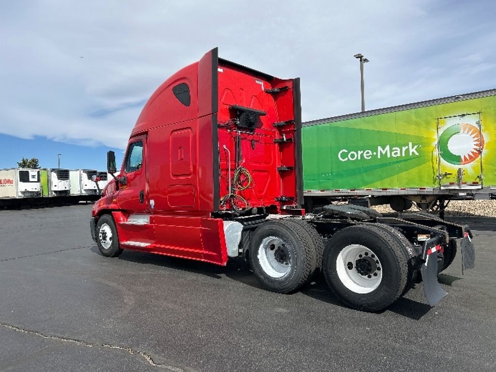 Sleeper Tractor-Heavy Duty Tractors-Freightliner-2018-Cascadia 12564ST-Aurora-CO-601,659\n\t\tmiles-$ 42,500 - Image 5