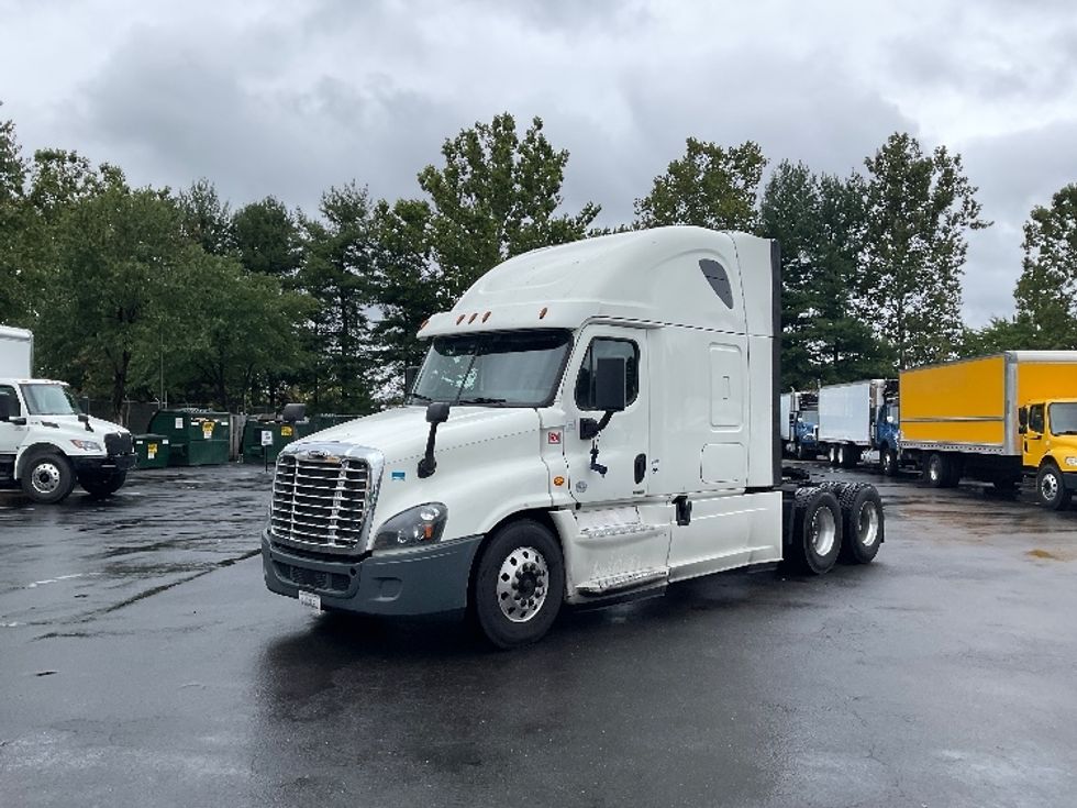 2018 Freightliner Cascadia 12564ST Sleeper Tractor