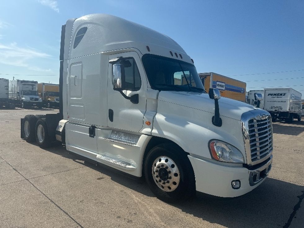 2018 Freightliner Cascadia 12564ST REEFER