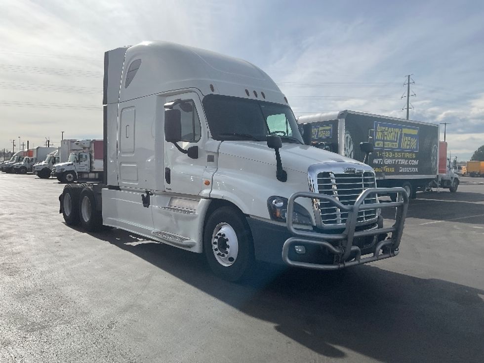 Sleeper Tractor-Heavy Duty Tractors-Freightliner-2018-Cascadia 12564ST-Greeley-CO-582,780\n\t\tmiles-$ 47,000 - Image 1