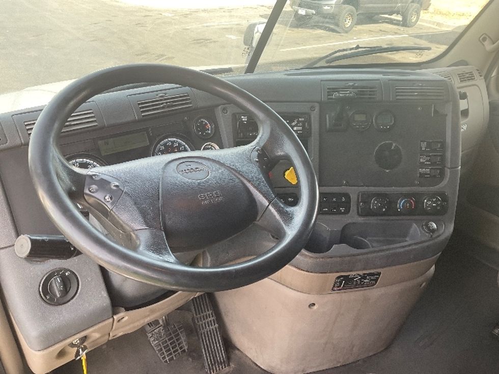 Sleeper Tractor-Heavy Duty Tractors-Freightliner-2018-Cascadia 12564ST-Greeley-CO-582,780\n\t\tmiles-$ 47,000 - Image 10