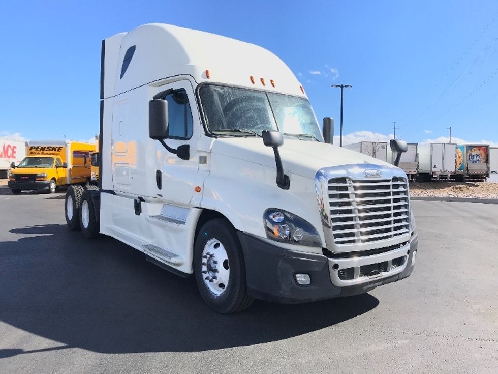Sleeper Tractor-Heavy Duty Tractors-Freightliner-2018-Cascadia 12564ST-Greeley-CO-610,451\n\t\tmiles-$ 45,750 - Image 1