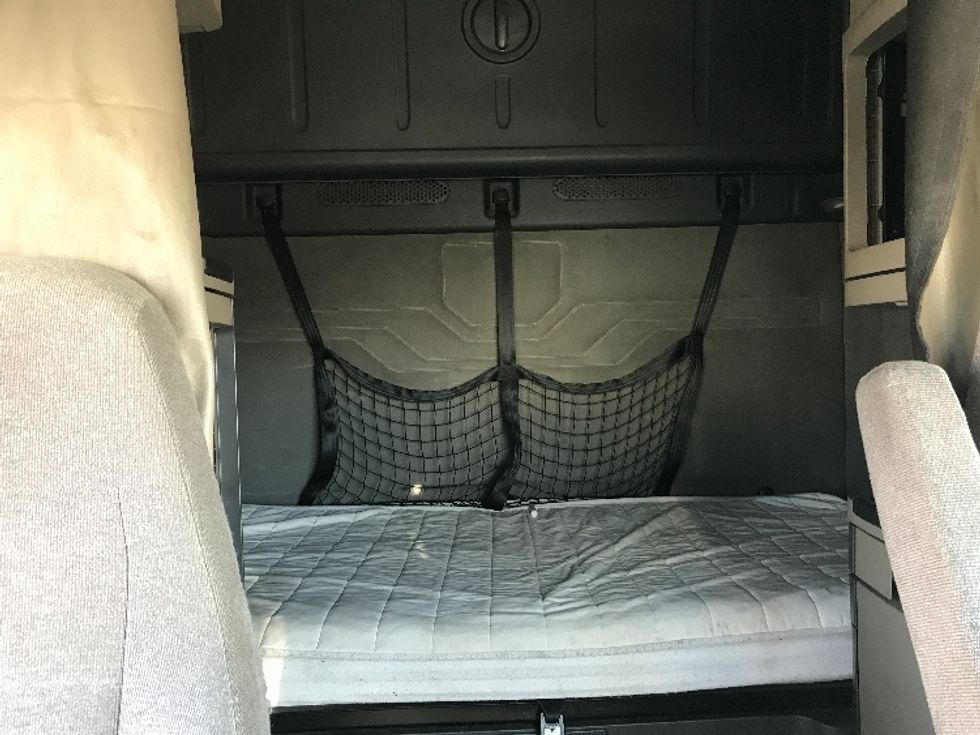 Sleeper Tractor-Heavy Duty Tractors-Freightliner-2018-Cascadia 12564ST-Greeley-CO-610,451\n\t\tmiles-$ 45,750 - Image 16