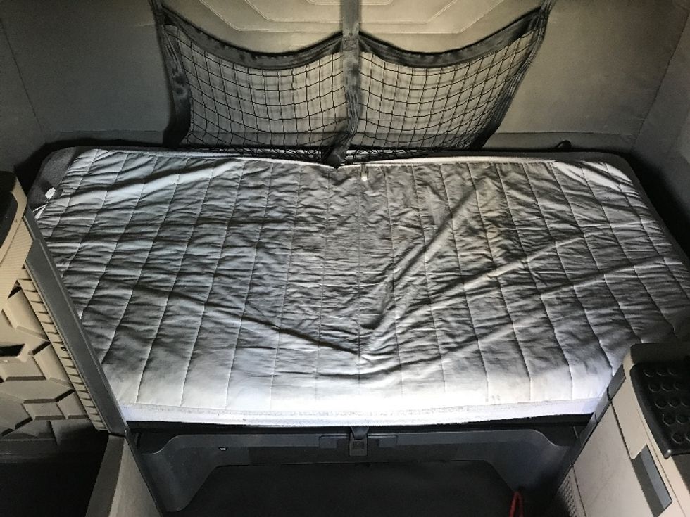 Sleeper Tractor-Heavy Duty Tractors-Freightliner-2018-Cascadia 12564ST-Greeley-CO-610,451\n\t\tmiles-$ 45,750 - Image 17