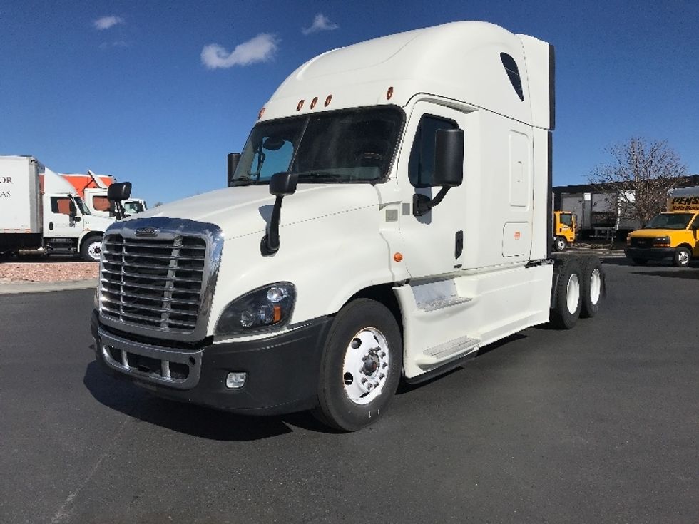 Sleeper Tractor-Heavy Duty Tractors-Freightliner-2018-Cascadia 12564ST-Greeley-CO-610,451\n\t\tmiles-$ 45,750 - Image 3