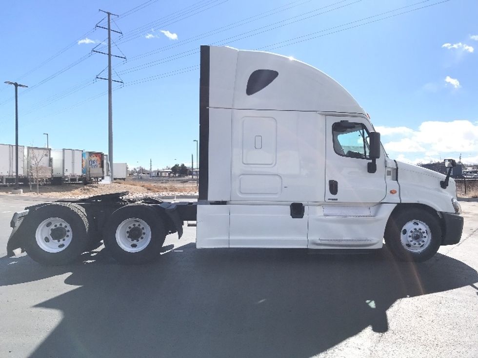 Sleeper Tractor-Heavy Duty Tractors-Freightliner-2018-Cascadia 12564ST-Greeley-CO-610,451\n\t\tmiles-$ 45,750 - Image 8