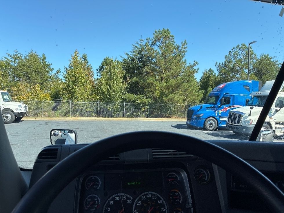 Sleeper Tractor-Heavy Duty Tractors-Freightliner-2018-Cascadia 12564ST-Greenville-SC-457,943\n\t\tmiles-$ 61,000 - Image 11
