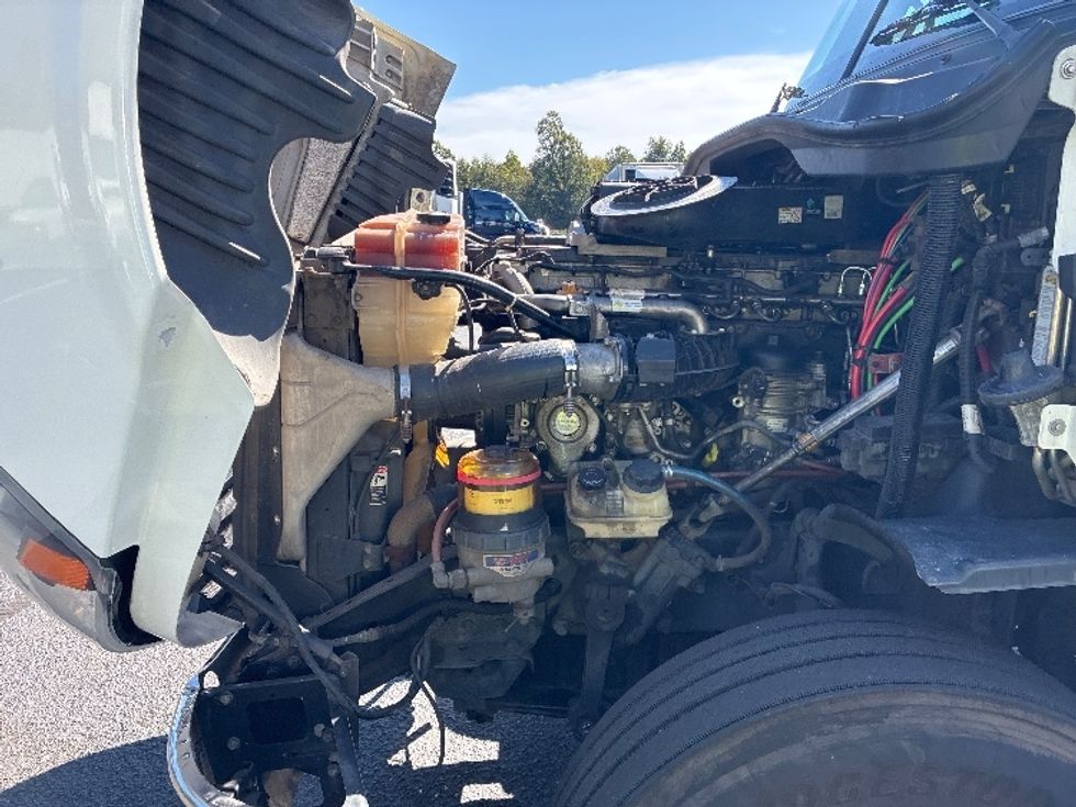 Sleeper Tractor-Heavy Duty Tractors-Freightliner-2018-Cascadia 12564ST-Greenville-SC-457,943\n\t\tmiles-$ 61,000 - Image 21