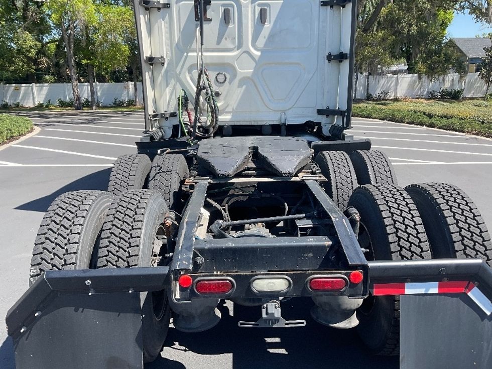 Sleeper Tractor-Heavy Duty Tractors-Freightliner-2018-Cascadia 12564ST-Tampa-FL-606,996\n\t\tmiles-$ 43,250 - Image 6
