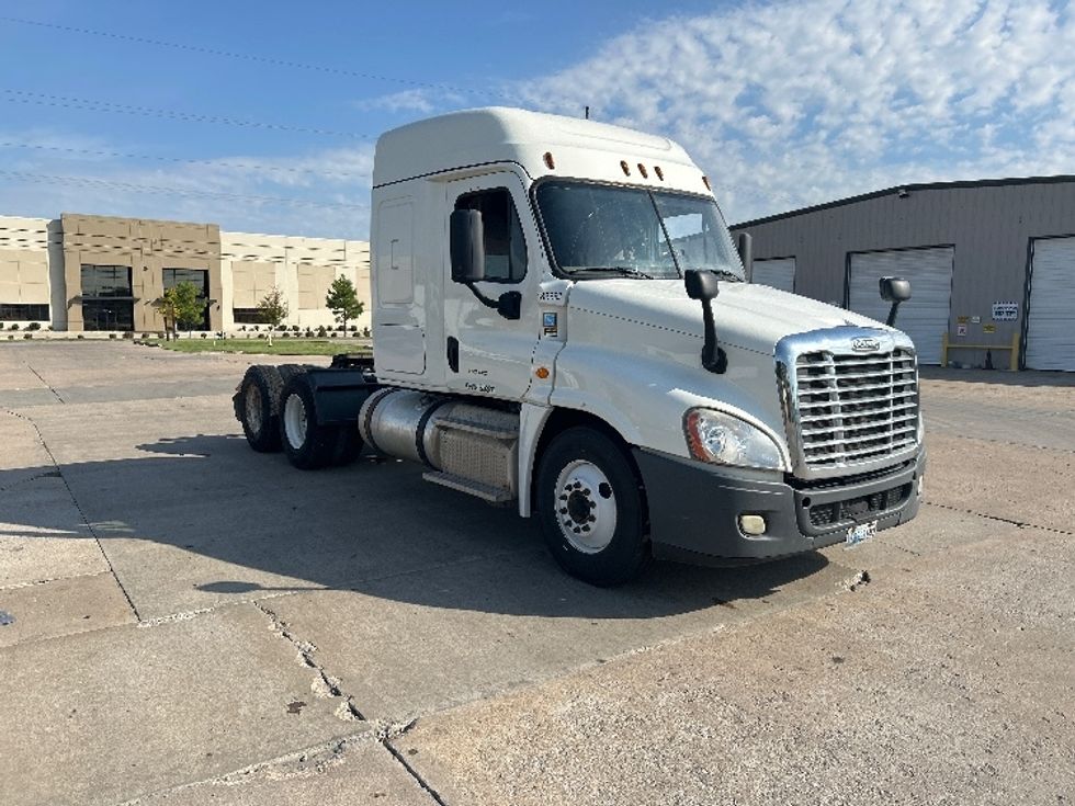 Sleeper Tractor-Heavy Duty Tractors-Freightliner-2018-Cascadia 12564ST-Tulsa-OK-482,313\n\t\tmiles-$ 45,750 - Image 1