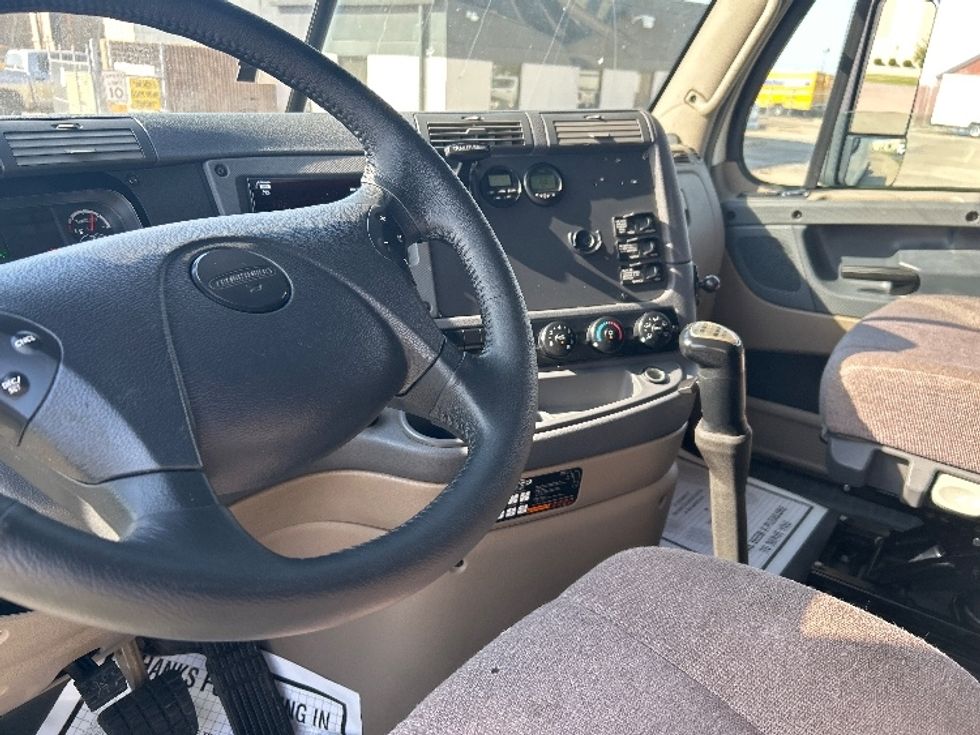 Sleeper Tractor-Heavy Duty Tractors-Freightliner-2018-Cascadia 12564ST-Tulsa-OK-482,313\n\t\tmiles-$ 45,750 - Image 10