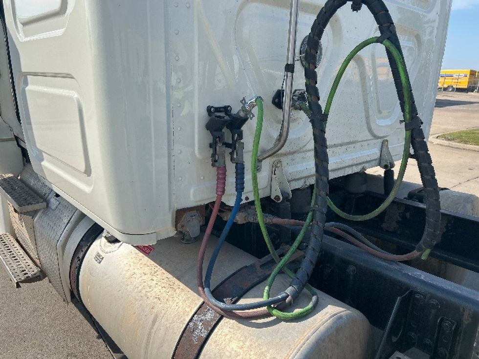 Sleeper Tractor-Heavy Duty Tractors-Freightliner-2018-Cascadia 12564ST-Tulsa-OK-482,313\n\t\tmiles-$ 45,750 - Image 22