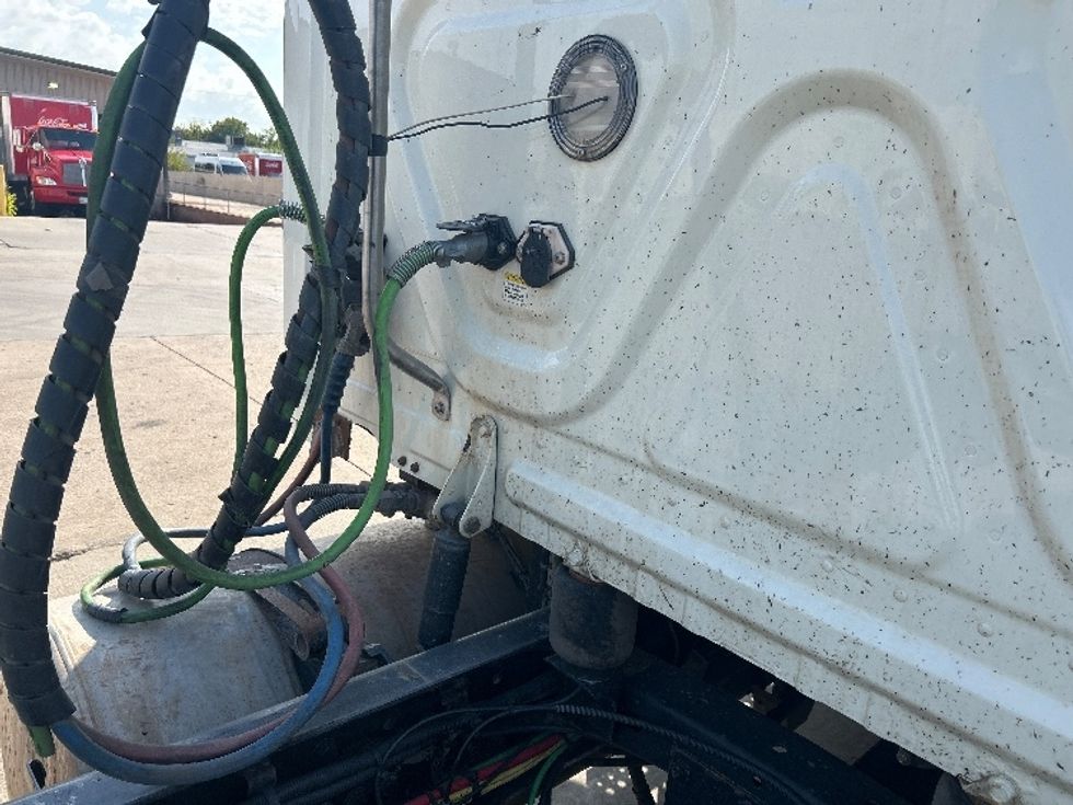 Sleeper Tractor-Heavy Duty Tractors-Freightliner-2018-Cascadia 12564ST-Tulsa-OK-482,313\n\t\tmiles-$ 45,750 - Image 23