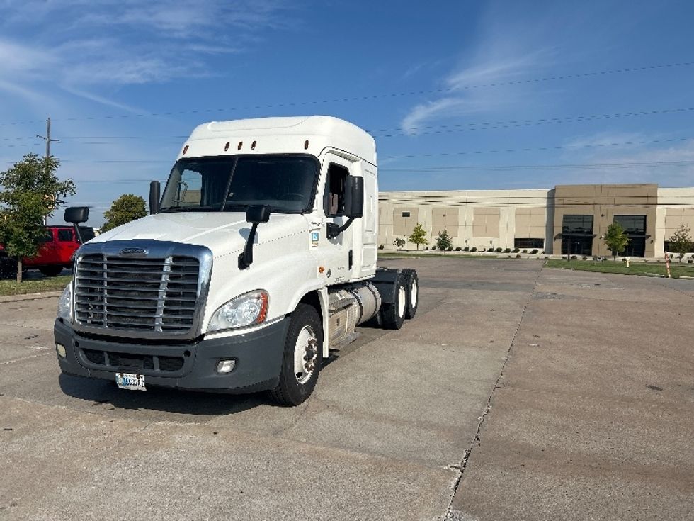 Sleeper Tractor-Heavy Duty Tractors-Freightliner-2018-Cascadia 12564ST-Tulsa-OK-482,313\n\t\tmiles-$ 45,750 - Image 3