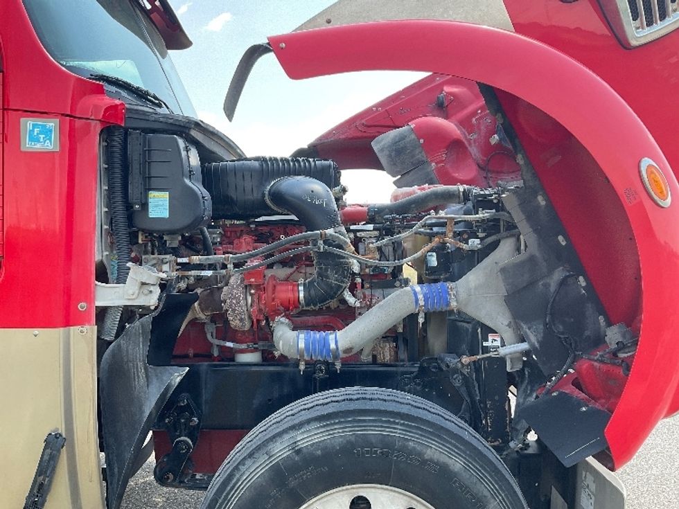 Sleeper Tractor-Heavy Duty Tractors-Freightliner-2018-CORONADO-Odessa-TX-334,564\n\t\tmiles-$ 76,750 - Image 20